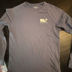 Vineyard Vines Blue Long Sleeve Tee for Casual Comfort